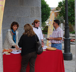 Punto de Información a las familias en la Plaza de la Constitución